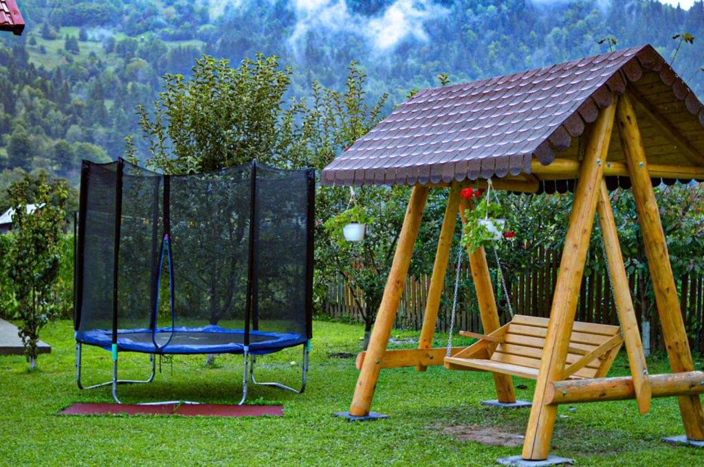 Casa Prundari Nicu Si Mirela Hotel Poiana Teiului ภายนอก รูปภาพ