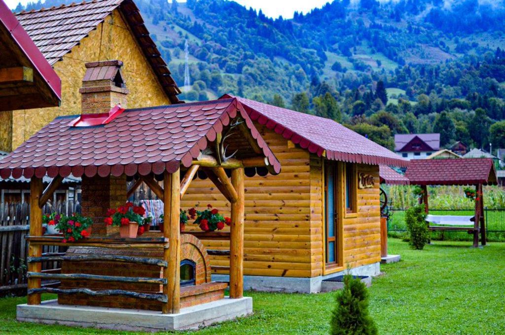 Casa Prundari Nicu Si Mirela Hotel Poiana Teiului ภายนอก รูปภาพ