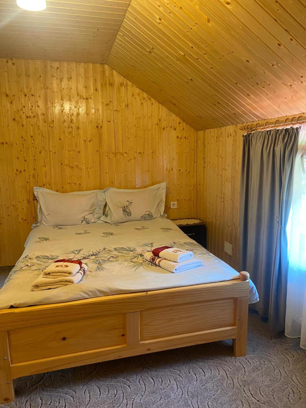 Casa Prundari Nicu Si Mirela Hotel Poiana Teiului ภายนอก รูปภาพ